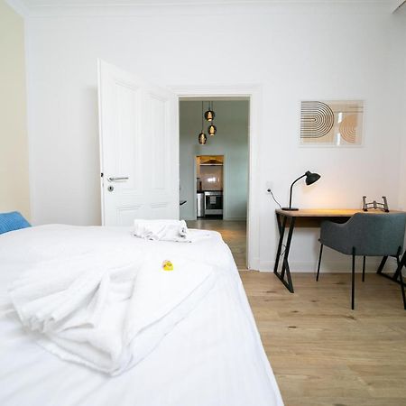ניאוס Favorite Stays - Suite And More - Kitchen מראה חיצוני תמונה
